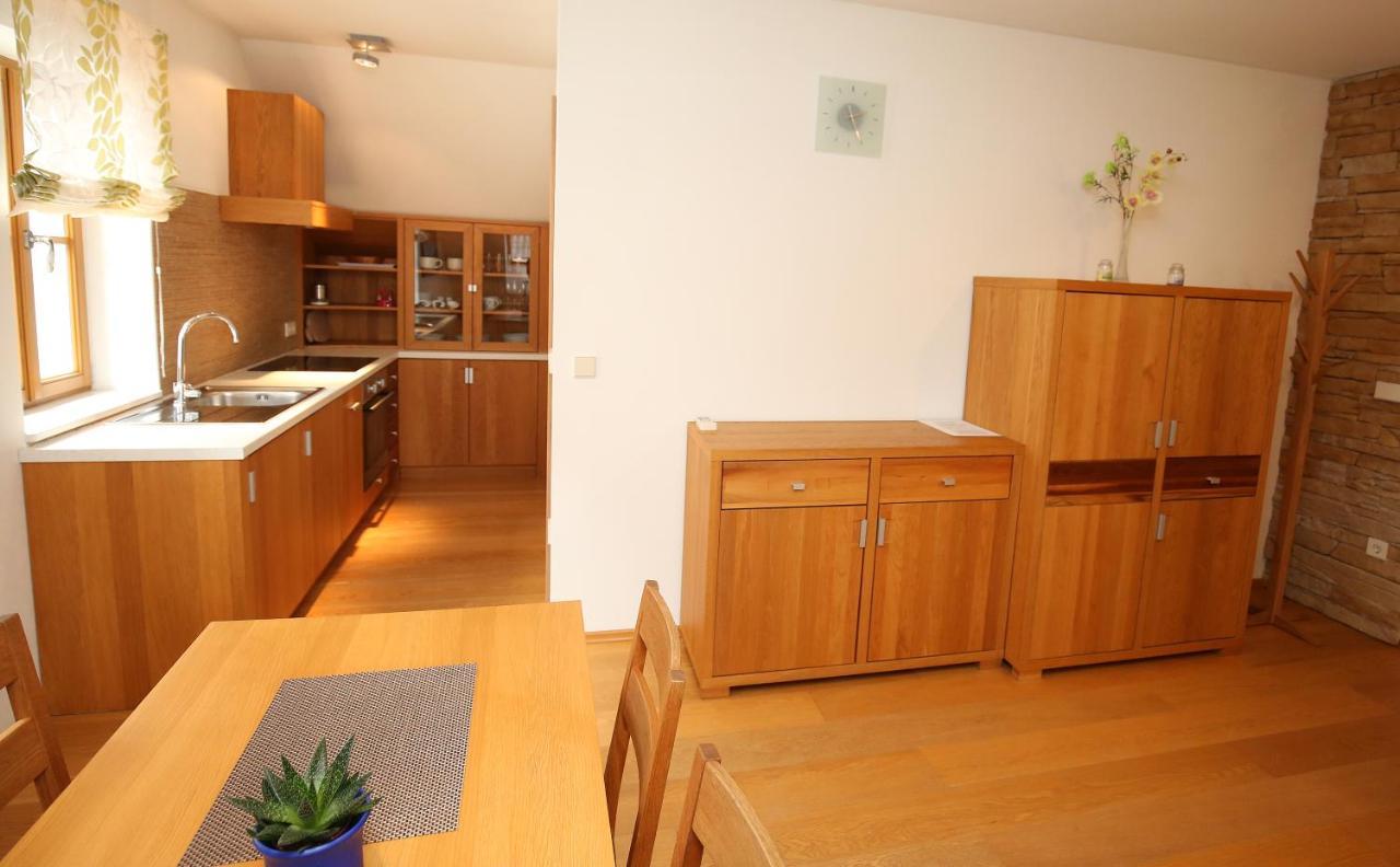 Apartments Vrdjan Cerknica Eksteriør billede